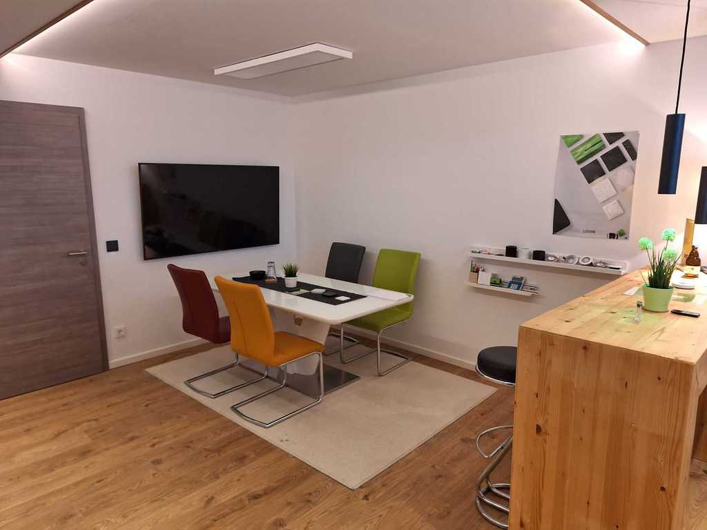 Showroom mit Multimedia